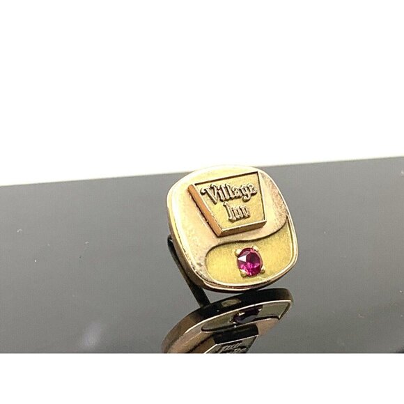 Village Inn Restaurant Red Gemstone 10k Yellow Gold Service Pin No Back - Picture 7 of 8